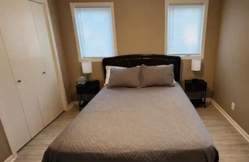 Council Bluffs Casa | Quiet country setting in town.