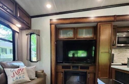 Reed Creek Casa | "Simply Unhitched" Lake Front RV with Swim Dock
