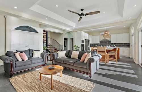 Mokuleia Casa | Kukui Hale - Short Walk to Beach, AC