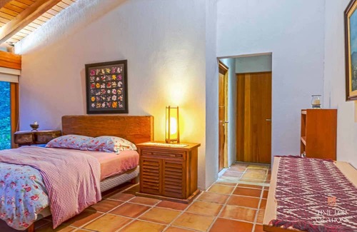 Valle de Bravo Casa | Unique Home, 20-acre Ranch, Private Lake, Outdoor BBQ, Pizza Oven & Dining Table