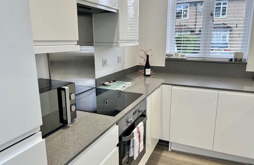 St Albans Casa | Pass the Keys | Stylish Unique 2 Bed Duplex Apartment with Parking
