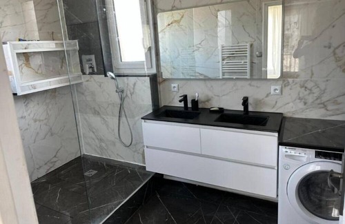 Republique–Point-du-Jour Apartamento | Appartement de Haut Standing Pour 4 Personnes