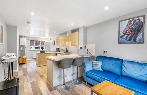 Lincoln Casa | Waterside View House