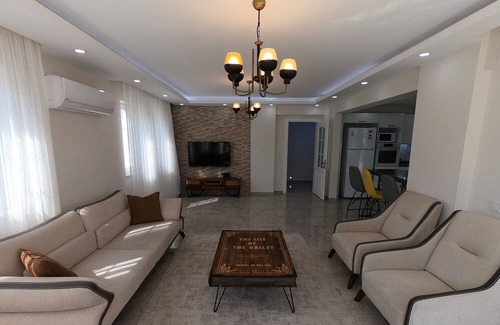 Dalyan Villa | GREAT 5 BEDROOM VILLA WITH PRIVATE POOL AND GARDEN RIGHT IN CENTRE OF DALYAN!!!!