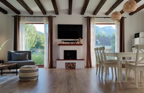 Bran Cabaña | Mountain cottage, with garden and barbeque, near Bran Castle