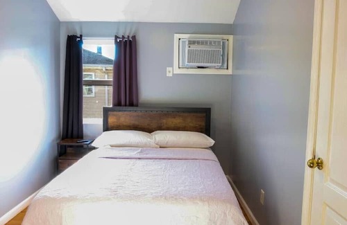 Canarsie Apartamento | Welcome to our beautiful 3 beds 2 baths home you will enjoy a nice relaxing stay