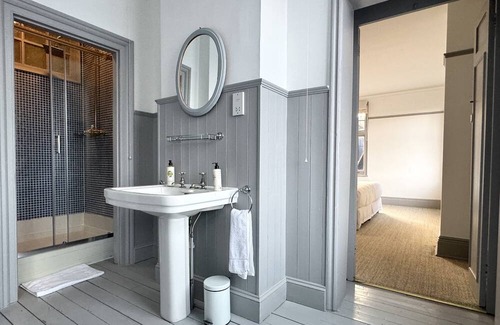 Bray on Thames Hotel | River Arts Club
