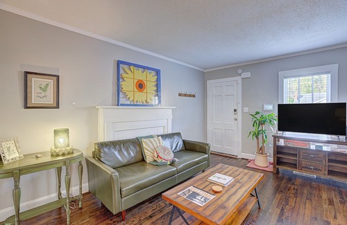 Crestline Heights Casa | Quiet comfy home at foot of Ruffner Mtn - 5 mins to airport, 15 mins to downtown
