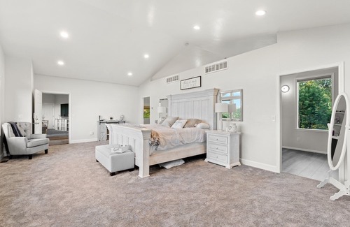 Golden Condominio | Mountain View Luxury Penthouse