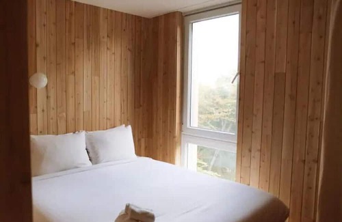 Petite-Riviere-Saint-Francois Casa | Tree house Chez Leon
