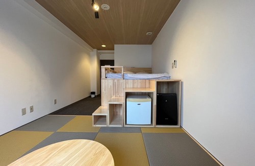 Yuzawa-machi Casa | JapaneseWestern room for 3 people Semidouble bed adjacent hot spring facility / Minamiuonuma Niigata