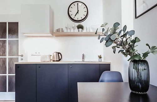 Zizkov Apartamento | TurnKey | King George Square Apartments