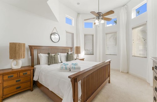 Laguna Beach Estates Casa | Laguna Beach: 4BR 4BA sleeps 12. Spacious townhouse for your perfect getaway.
