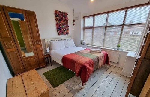 Chorlton-cum-Hardy Casa | Free Parking: Chorlton Home