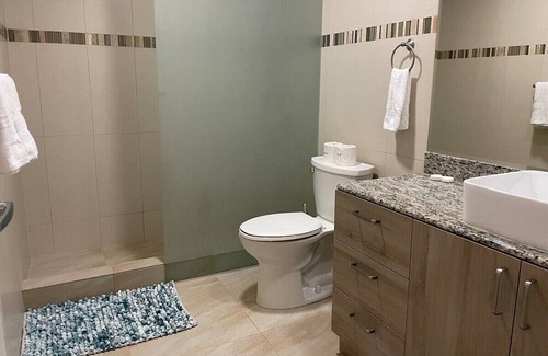 Tumon Apartamento | Luxury 3BD/2BA Condo - Unit 206 Tumon Isa