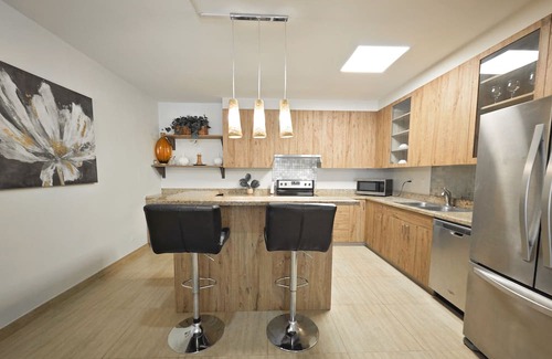 Tumon Apartamento | Luxury 2BD/2.5BA Condo - Unit 107 Tumon Isa
