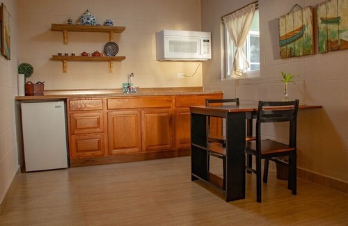 Tamuning Apartamento | Oceanview Deluxe 1BR - Unit 110 Ocean Villa