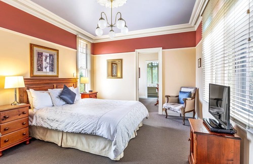 Katoomba Cama Y Desayuno | 800metres to the beautiful village of Leura, close to all the major attractions