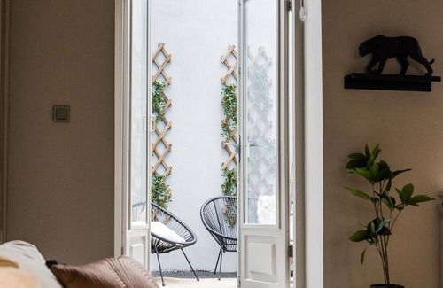 Zuidwal Apartamento | Haya Historic - 'malbec'