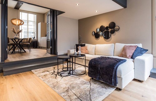 Zuidwal Apartamento | Haya Historic - 'malbec'