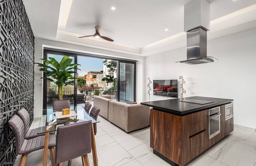 Emiliano Zapata Apartamento | Brand New! 1 Bed 2 Bathroom Condo at Stunning Madero 320