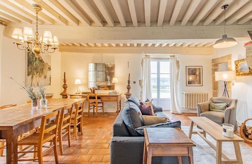 Saint-Julien-de-Civry Casa | Vrbo Property