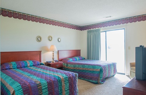 Lake Tansi Condominio | Crown Resorts Lake Tansi West 2 Bedroom, 2 Bathroom Condo w/ 1 King, 2 Full Beds