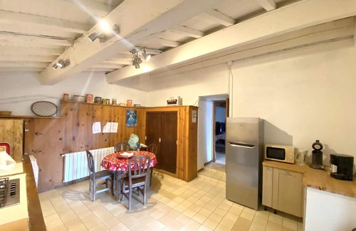 Camps-sur-l'Agly Casa | Homerez - Amazing house for 10 ppl. with terrace at Camps-sur-l'Agly