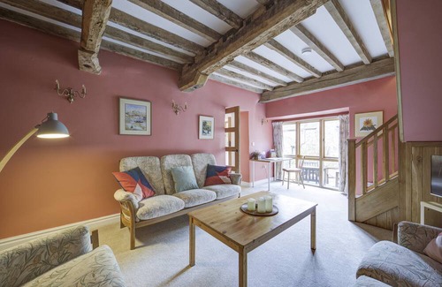Saint Briavels Casa | Converted stables and hayloft in former historic farmyard