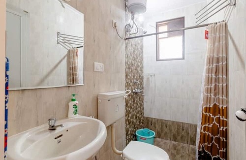 Benaulim Apartamento | Ground Floor Studio | W/Pool | 15 Min Walk To Beach