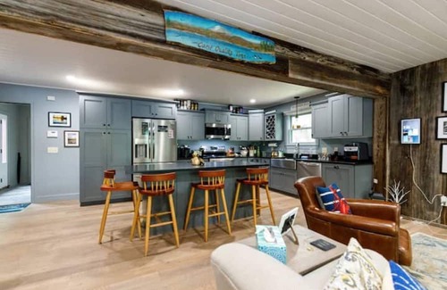 Dryden Cabaña | Camp Quality Time on Wilson Lake 3-bedroom, hot tub