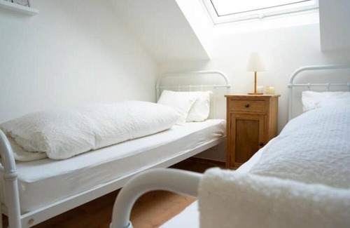 Schluechtern Apartamento | Ehemalige Scheune auf Islandpferdehof im Grünen