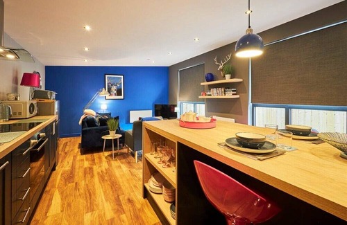 South Charlton Casa | Host & Stay | Ocean Blue Lodge