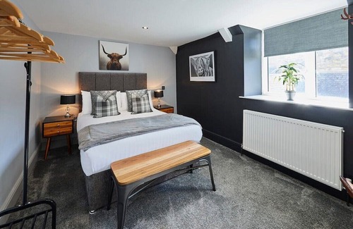 South Charlton Apartamento | Host & Stay | Rooftops Grey