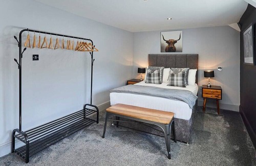 South Charlton Apartamento | Host & Stay | Rooftops Grey