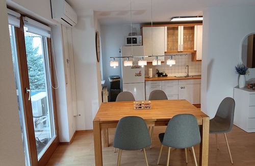 Altdorf Apartamento | 2 Zimmer Wohnung mit Balkon und Klimaanlage