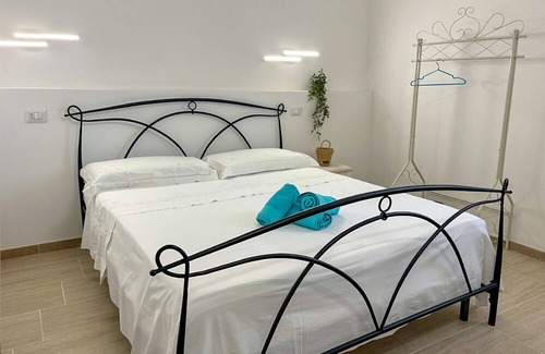 Cabras Cama Y Desayuno | B&B Dimora Orrù