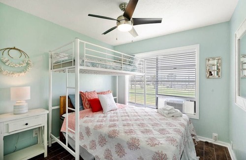 Surfside Beach Casa | The Surf Shack|BeachBox|Large Deck|Steps from Sand