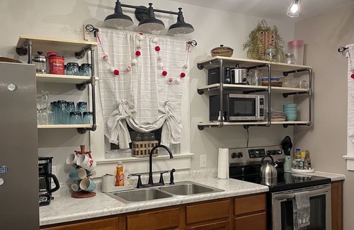 Nashville Casa | Little Grace is a comfy space to call home right outside of town.