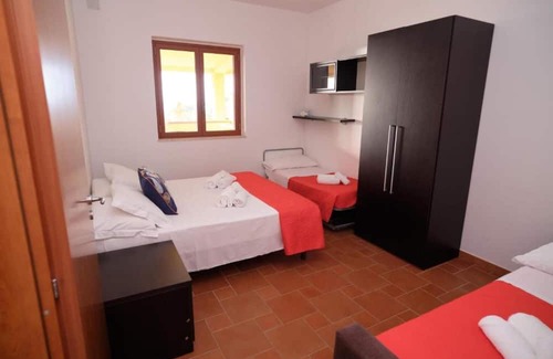 Torrenova Apartamento | Apartment "Costa Tirrena 1" with Sea View & Shared Pool
