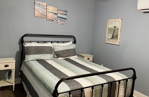 San Jacinto Apartamento | 1.5 blks to beach. Safe neighborhood close to cruise terminal/ local attractions