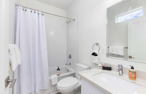 Capitol Hill Apartamento | Syrax's Dragonstone Den