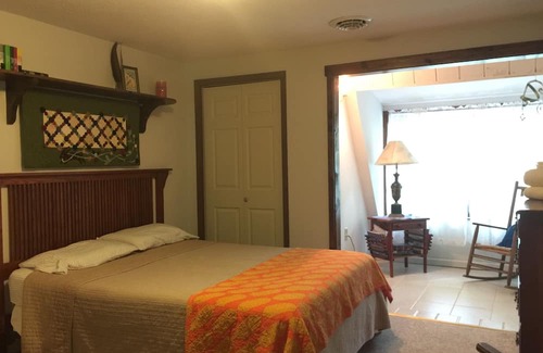 Berkeley Springs Cabina | Country Cabin NEW to our program for October 2023
