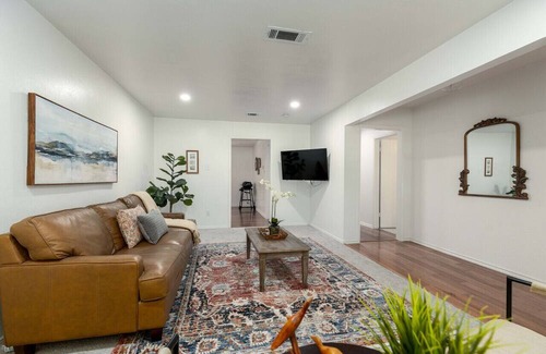 Farmers Branch Casa | Lake side Bliss Near DFW