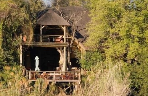 Muneambuanas Cabina | Lianshulu Lodge