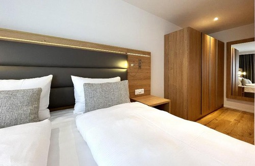 Dottingen Hotel | AARDO - kind of a hotel 'Self Check-in'