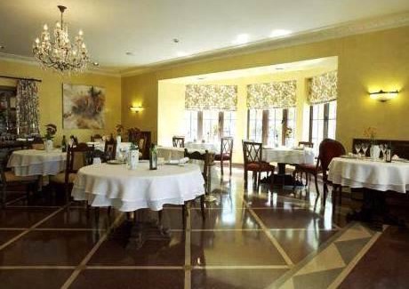 Miraflores de la Sierra Hotel | Palacio de Miraflores
