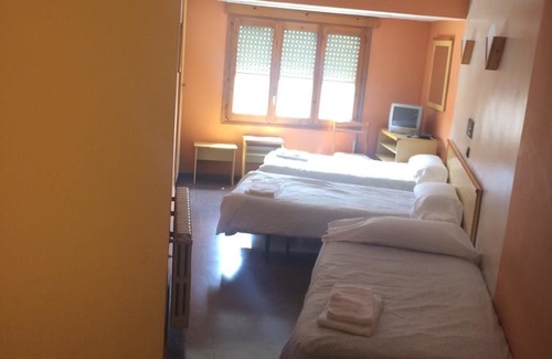 Borja Casa | Hostal Gabás