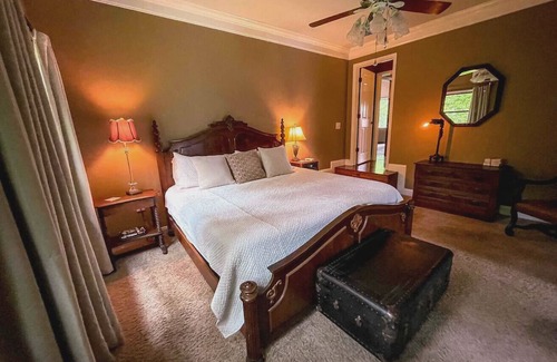 Montevallo Casa | Shepherds Retreat - 2 miles to I-65
