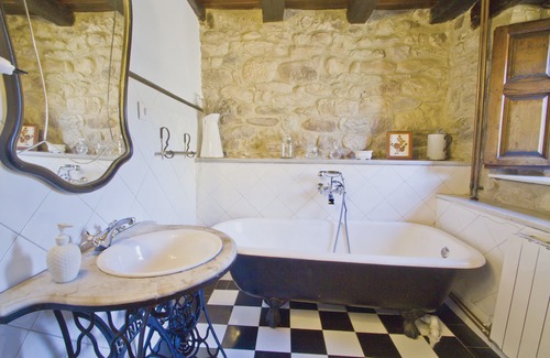 Barriopalacio Cabaña | House of integral rent in the center of Cantabria. 8 people